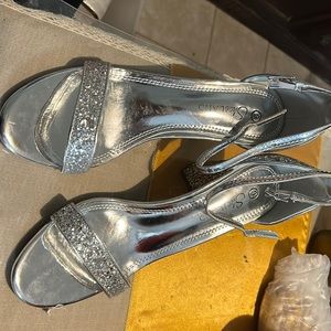 Silver sparking heels